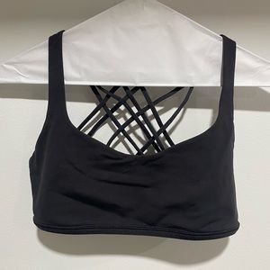 Black lululemon sports bra